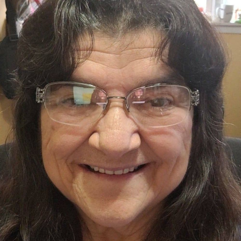 Meet your Posher, Eva